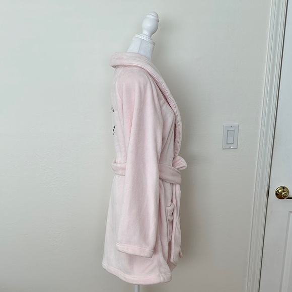 Victoria's Secret Pink Plush Robe with Embroidered Back size M/L - Picture 3 of 10